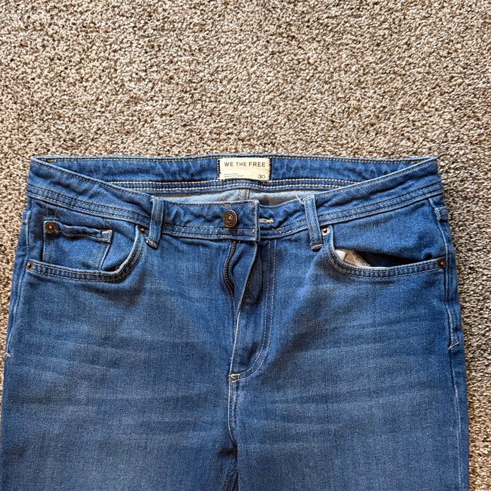 We The Free Women's Wide Leg Jeans in Medium Blue Size 30 10/12 Must See